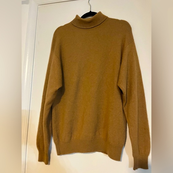 Unbranded 100% Camel Hair Turtle Neck Jumper Men's Sweater Made in Scotland - Picture 1 of 7
